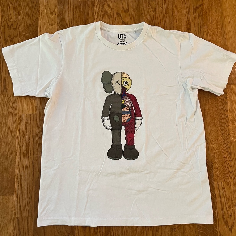 KAWS x Uniqlo Short Sleeve Tee - Size Large